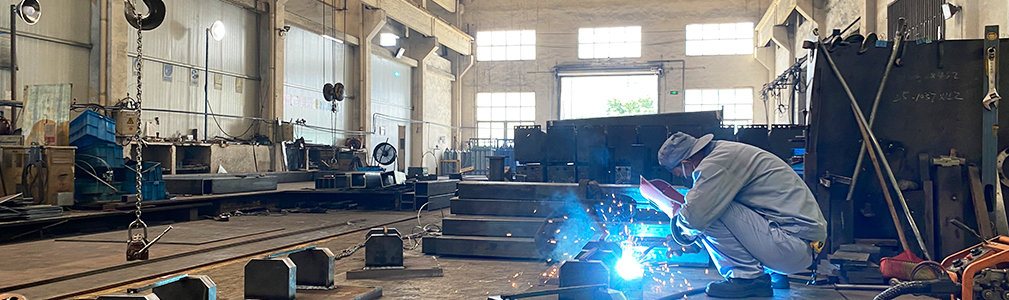 How automated is the Gantry type pay-off and take-up line?